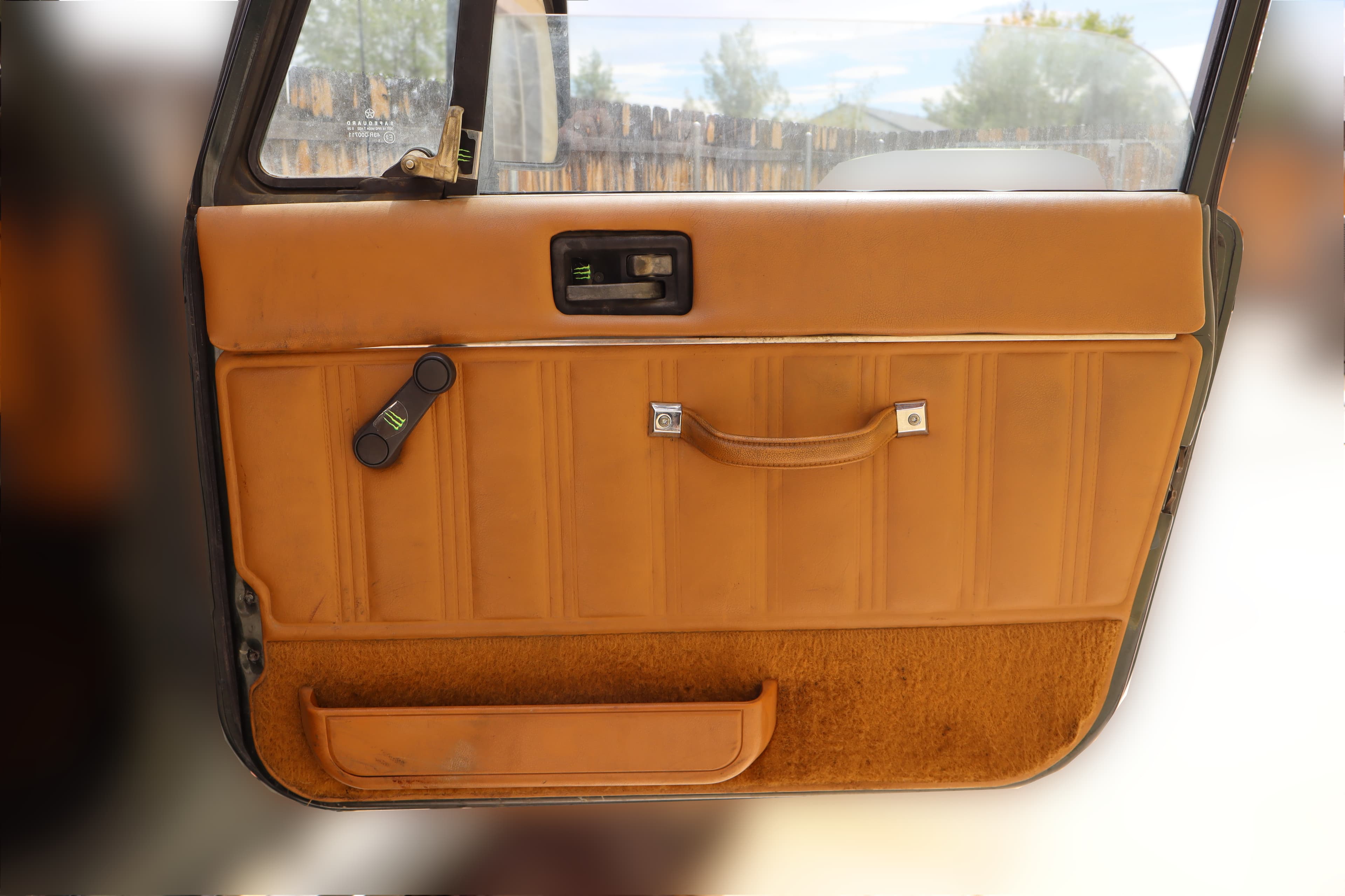 Lucky 7 interior or exterior detail